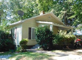 106 Oak St, Greer, SC 29651