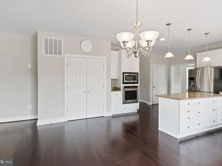7495 Cavalcade Dr — Photo 19
