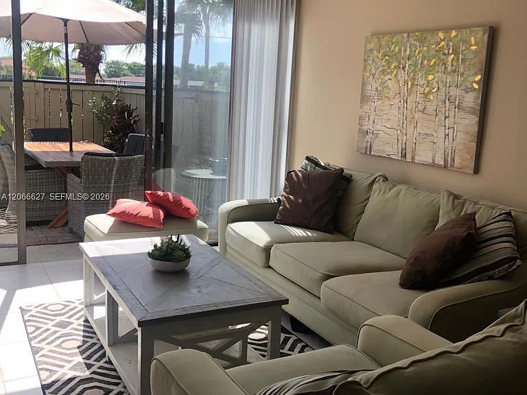 1830 Embassy Dr #118 — Photo 1