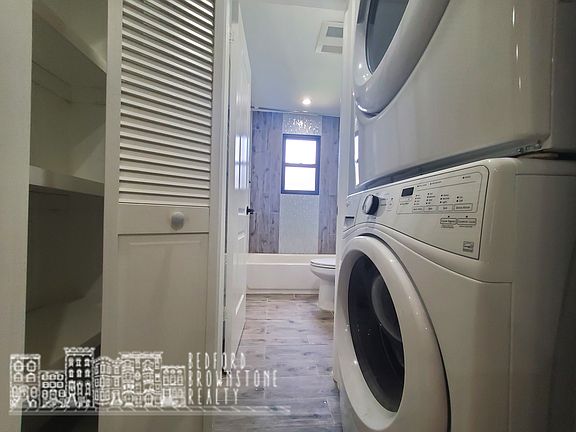 3rd image of 197 Halsey St #Penthouse H3