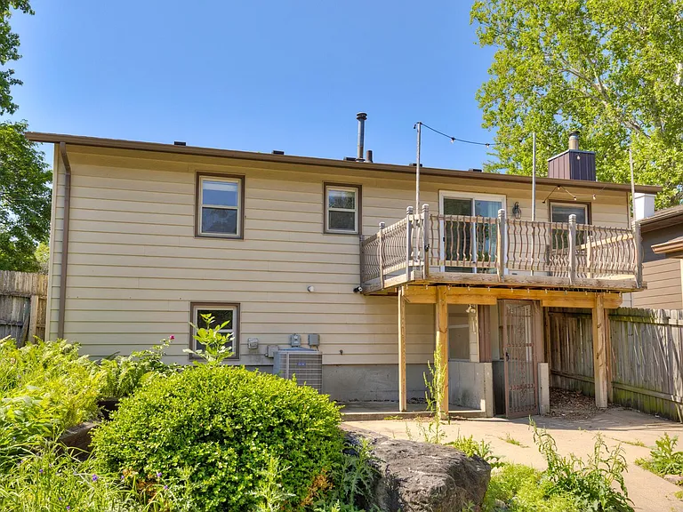 3815 Hillcrest Dr — Photo 29