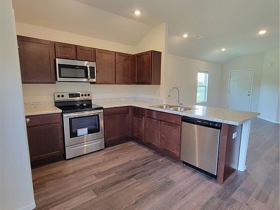 4th image of 3511 N Scarlet Ln