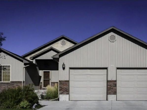 438 Snake River Cir