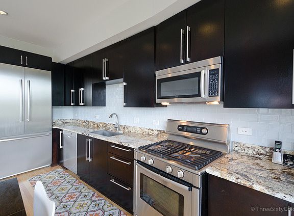 5th image of 2130 W North Ave #304