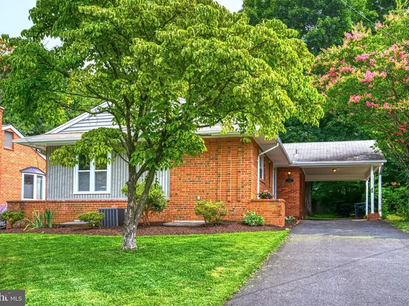 2223 N Nottingham St, Arlington, VA 22205