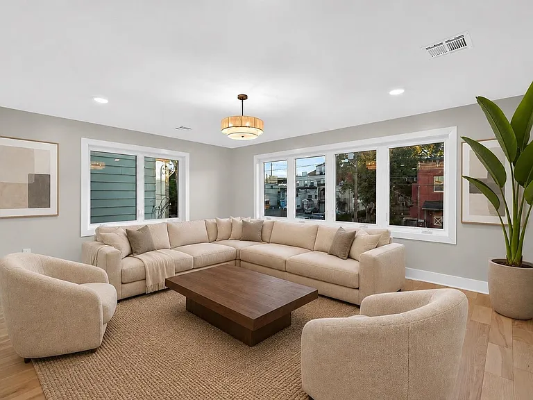 29 W 9th St #1 — Photo 3