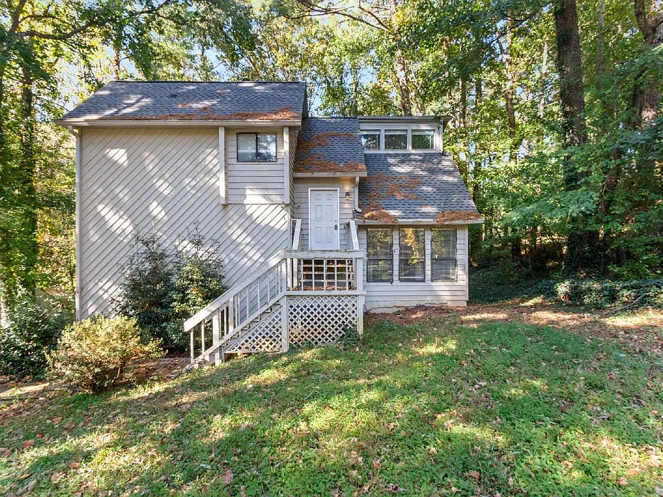 334 Lake Forest Dr