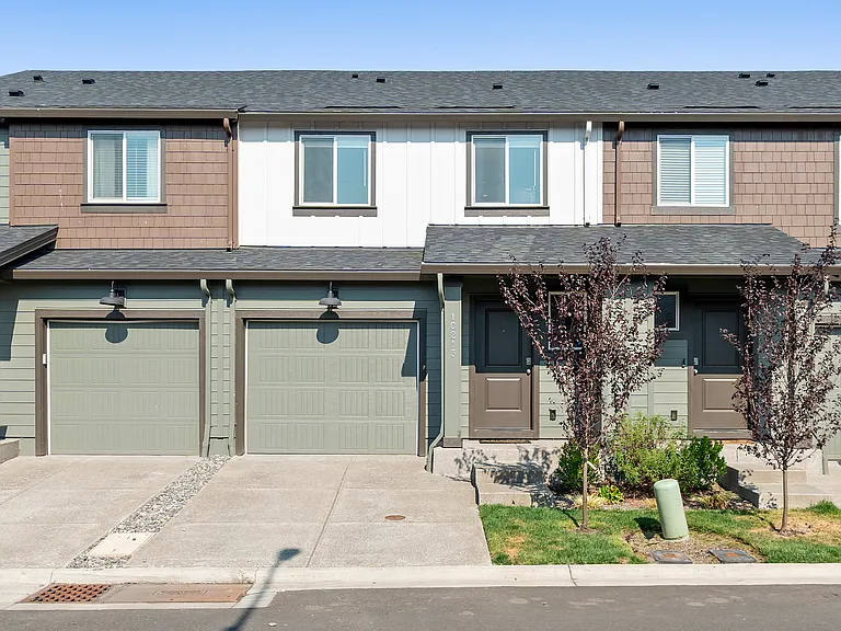 10213 NE 79th Ct — Photo 1