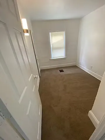 3261 Maplewood Ave — Photo 3