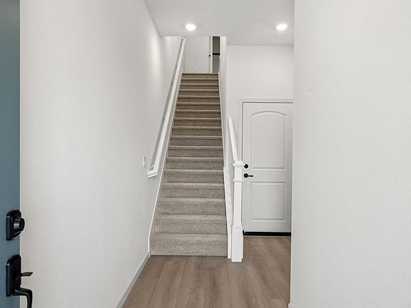 5th image of 3824-3824A Norbridge Ave