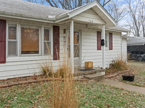 304 May St, Excelsior Springs, MO 64024