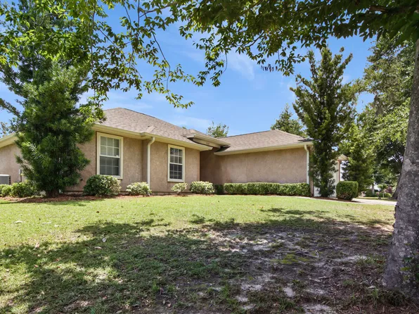 5218 Indian Bluff Dr, Youngstown, FL 32466