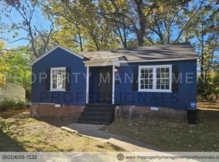 1025 Combs St, Jackson, MS 39204