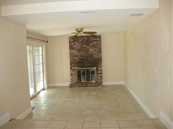 3rd image of 3186 Marten Ave