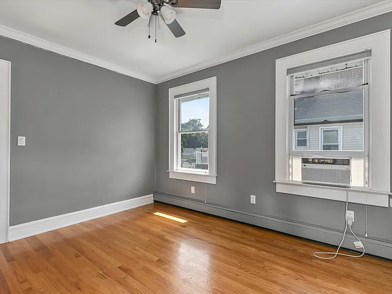 59 Burnside Ave #2 — Photo 14