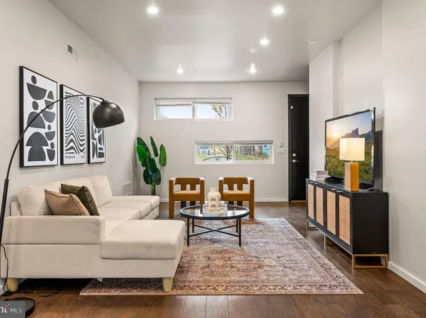 529 W Jefferson St, Philadelphia, PA 19122