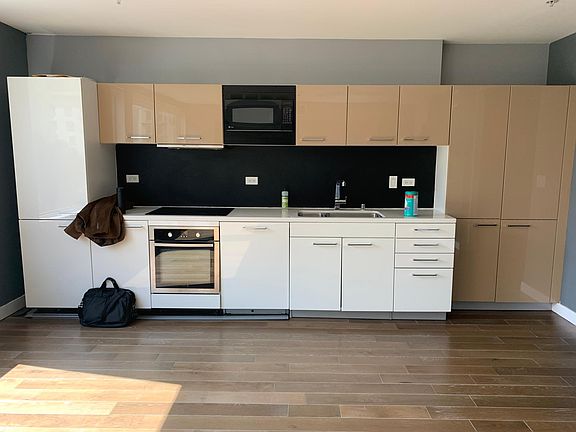 5th image of 901 S Flower St Unit 606