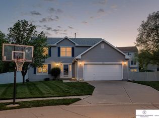 5322 S 158th Cir, Omaha, NE 68135