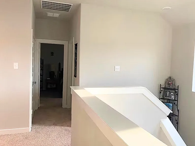 411 Bertney Dr — Photo 14