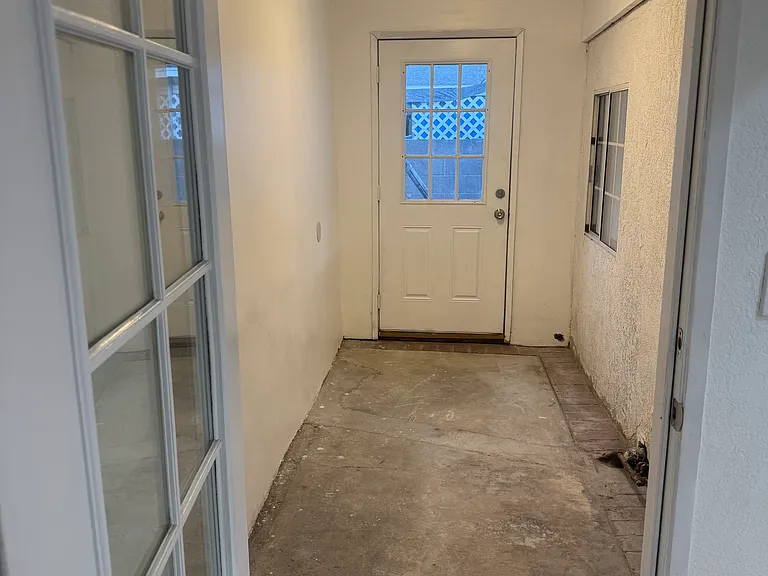 11602 Faculty Dr — Photo 20