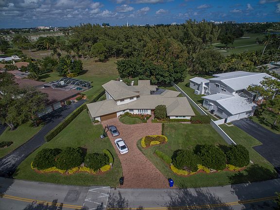 4th image of 2673 NE 37th Dr