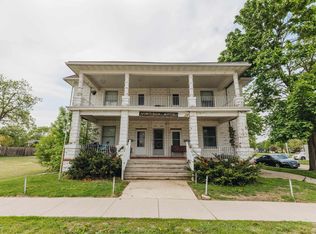 421 W Bremer Ave, Waverly, IA 50677