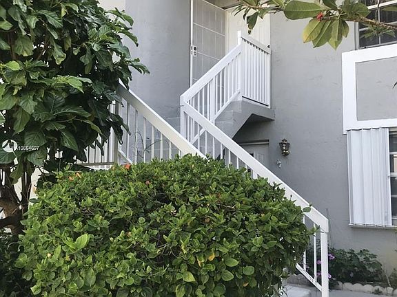 2nd image of 458 NE 210th Circle Ter APT 202-8