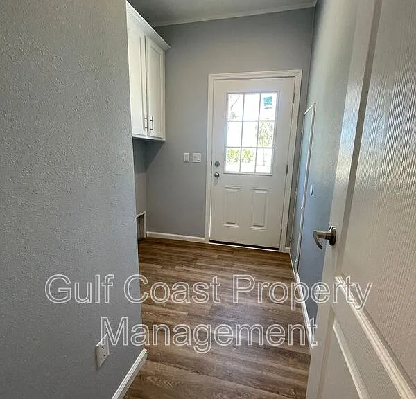 3200 Holly Ave — Photo 26