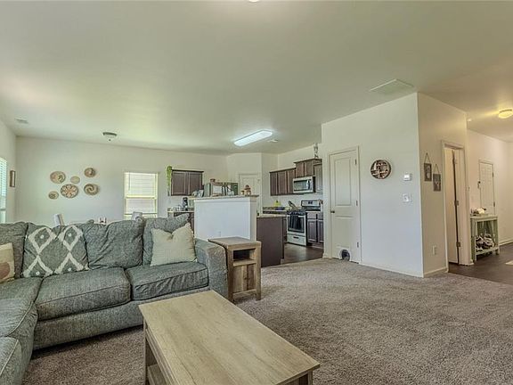 5th image of 331 Merigold Way