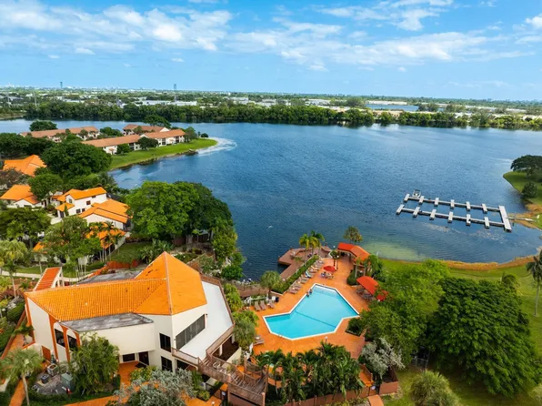 102 Liberty Court #102, Deerfield Beach, FL 33442