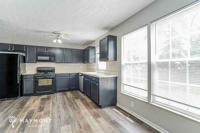 473 Buckingham Ct — Photo 8