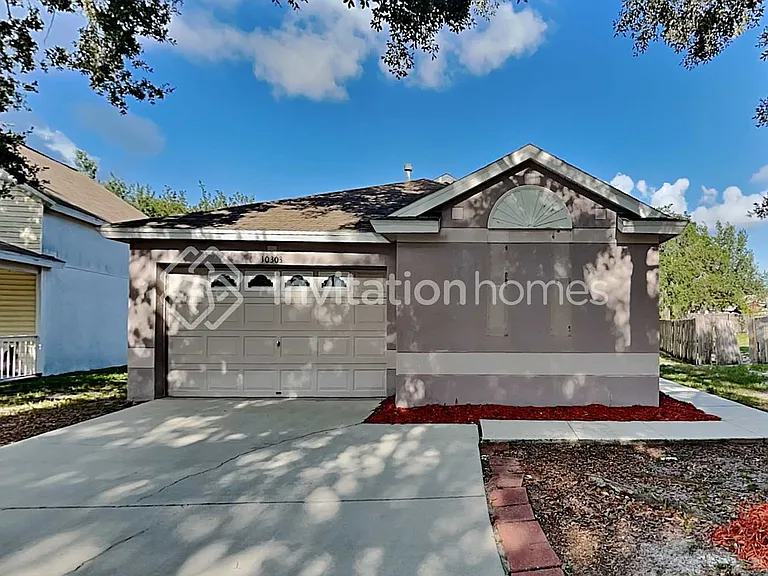 10303 Lakeside Vista Dr — Photo 1