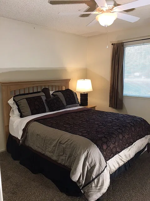 2 bed, 960 sqft, $2,388 — Photo 4