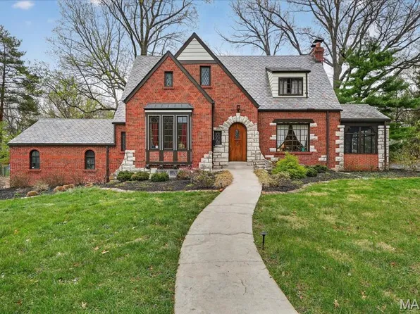 66 Bellerive Acres, Saint Louis, MO 63121