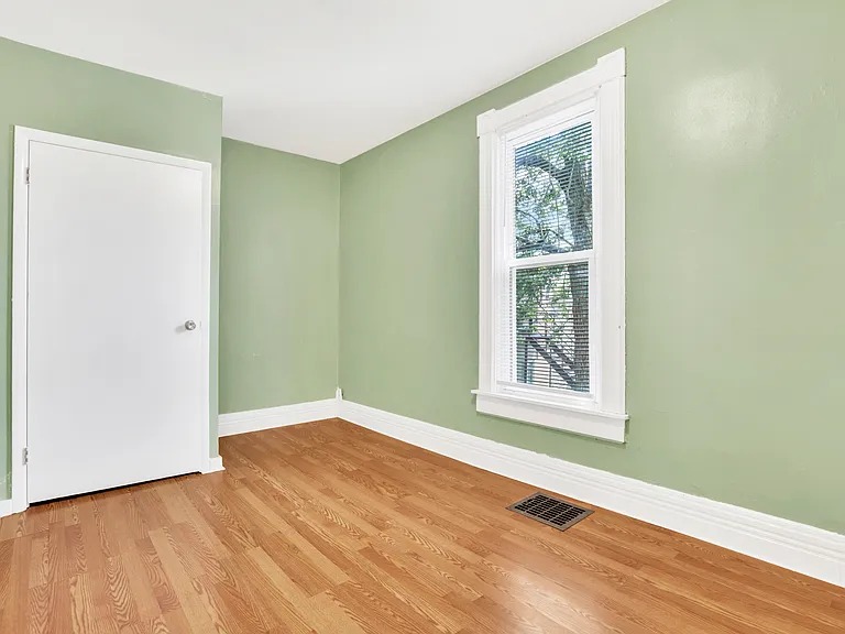 258 Allen Ave — Photo 26