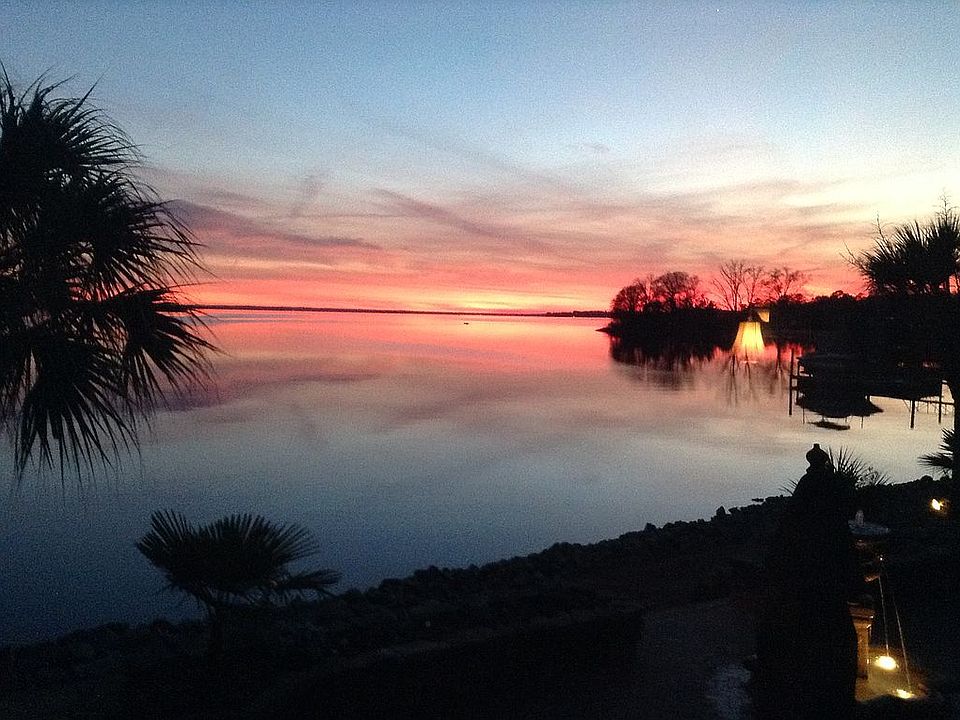 2nd image of 1134 Sunset Point Rd