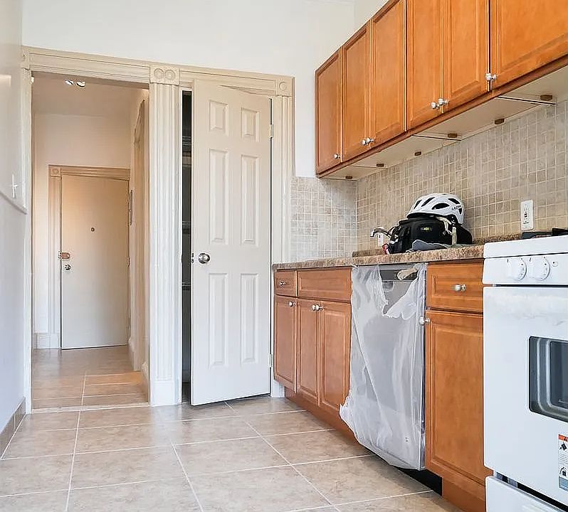 1st image of 342 8th St APT 2