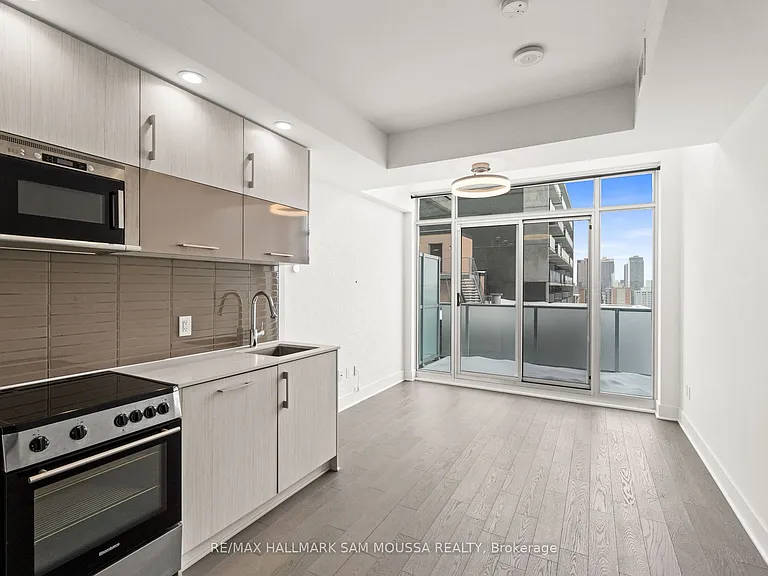 255 Bay St #1208 — Photo 13