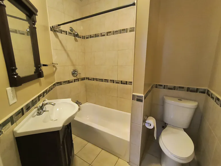 2242 N Lambert St #1 — Photo 10