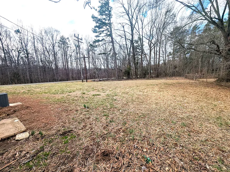 1090 Shalimar Dr — Photo 30