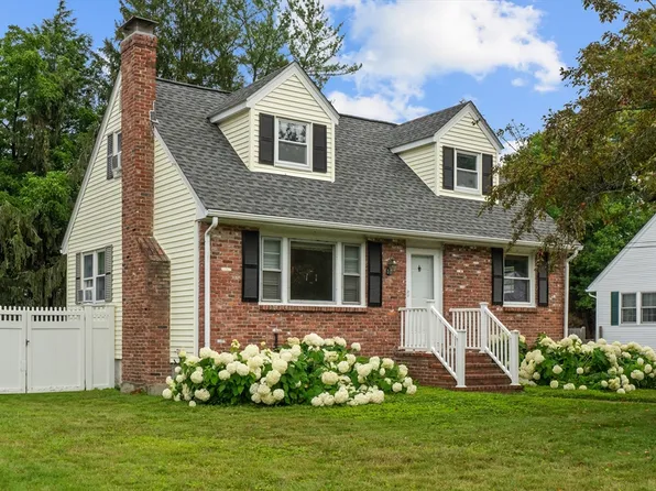 10 Poplar St, Framingham, MA 01701