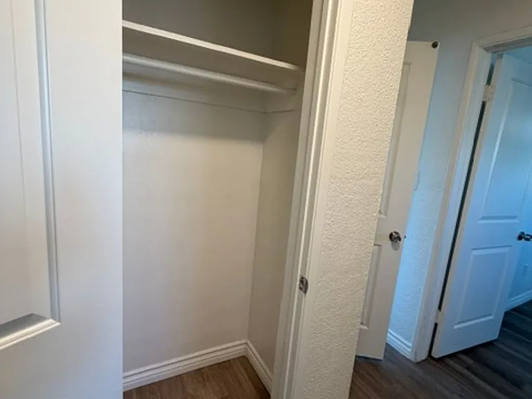 Welcome to the Dailey Court Apartments! — Photo 20