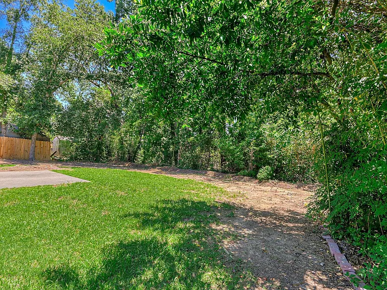 4532 Hillside Dr — Photo 32