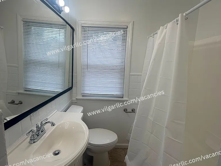 1353 Chase St — Photo 9