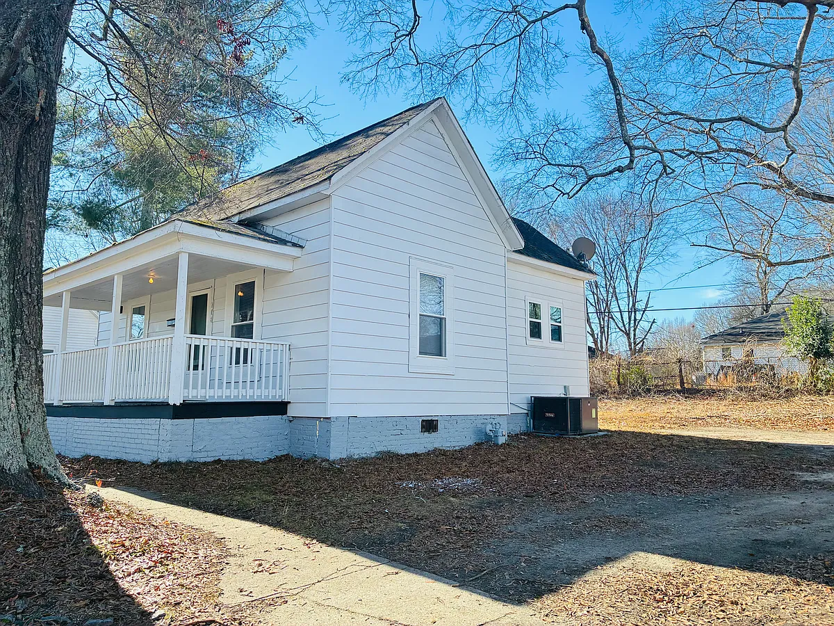 Building Photo - 708 Legrand St