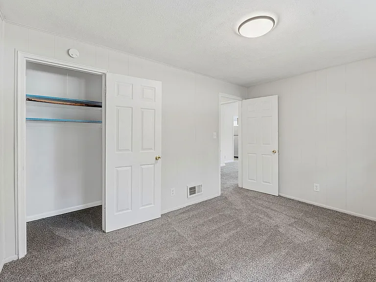 4220 Viewland Dr — Photo 12