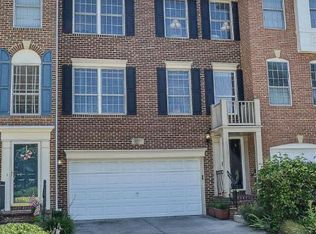 3985 Troon Ct, Fairfax, VA 22033
