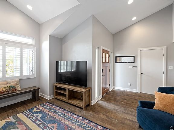5th image of 22718 Evalyn Ave