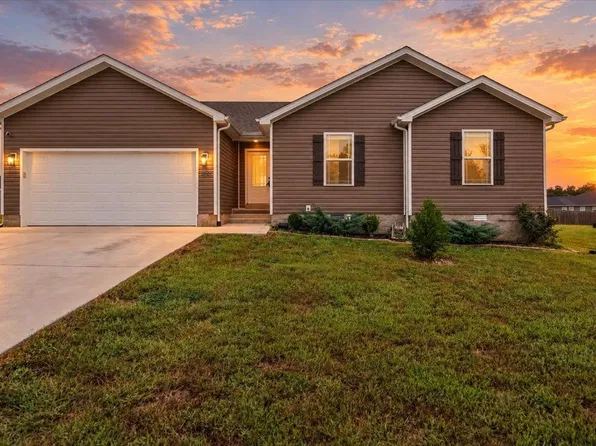 460 Lansing Ln, Bowling Green, KY 42101