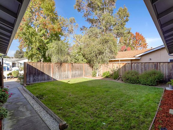 5th image of 1262 Topaz Ave